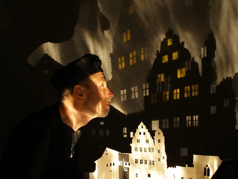 Theaterstück: Licht und Schatten