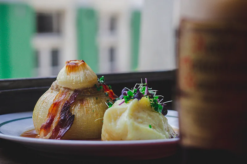 Rauchbierbrauerei Schlenkerla Bamberger Zwiebel in Rauchbiersoße mit Kartoffelbrei