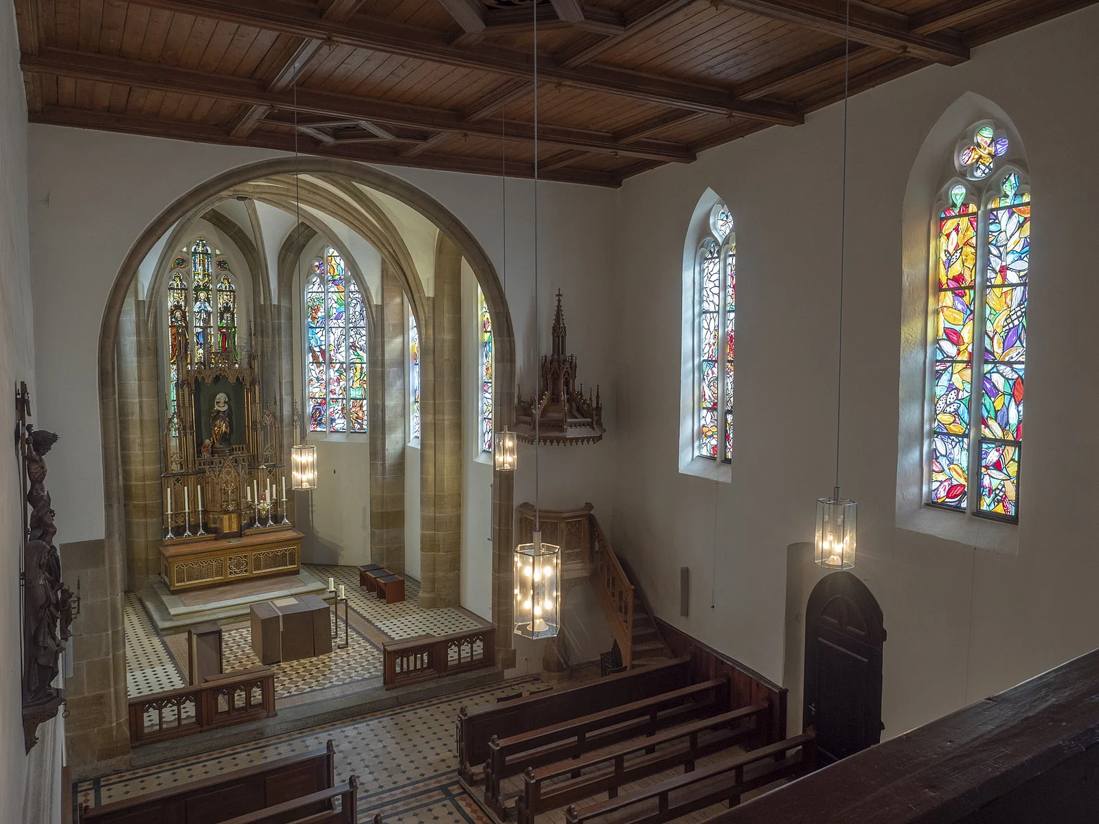 Blick von der Empore in die Kirche St. Elisabeth