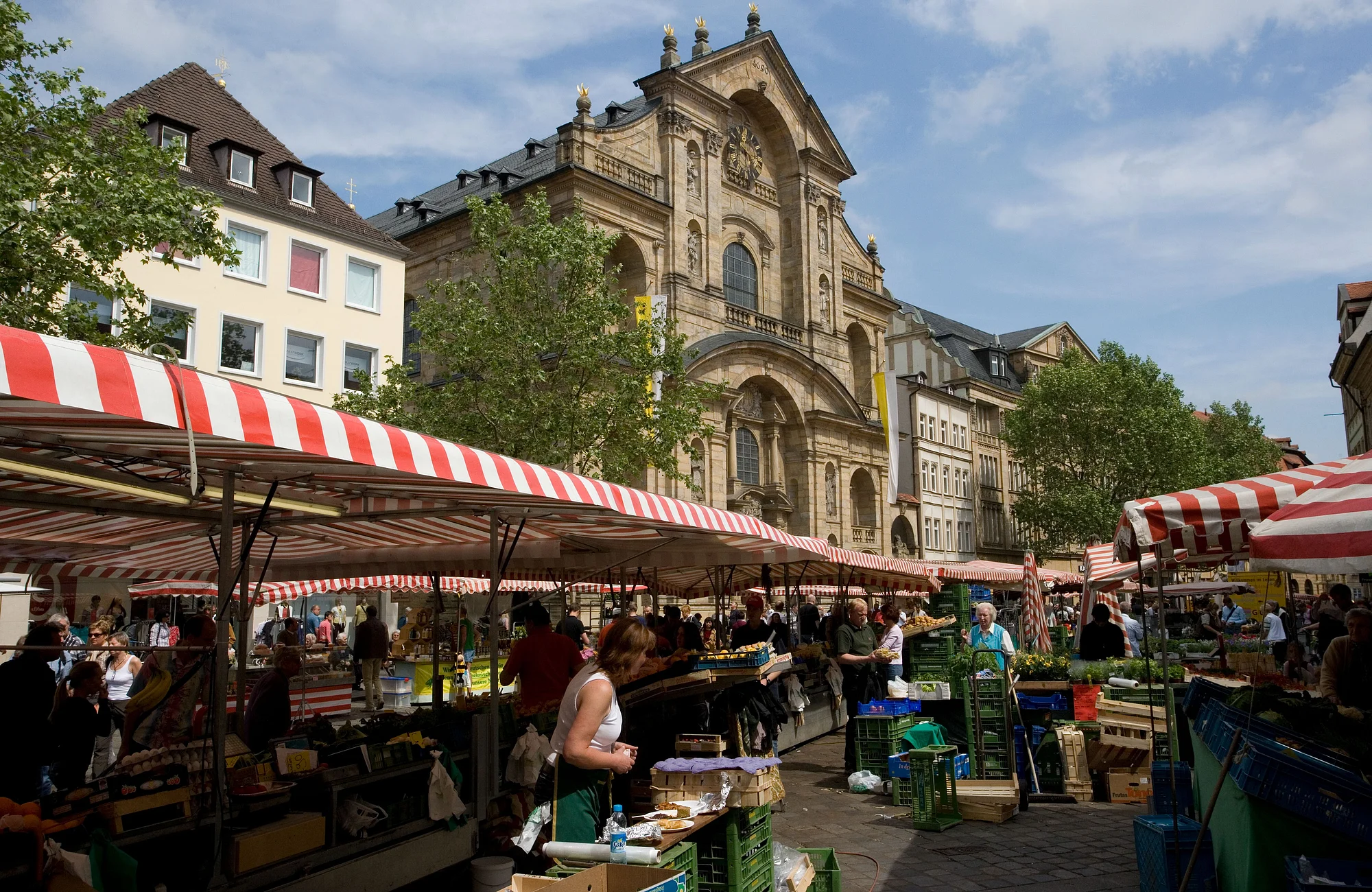 Marktverkauf am Grünen Markt in Bamberg Marktverkauf am Grünen Markt in Bamberg, Feldrapp-Pics 013
