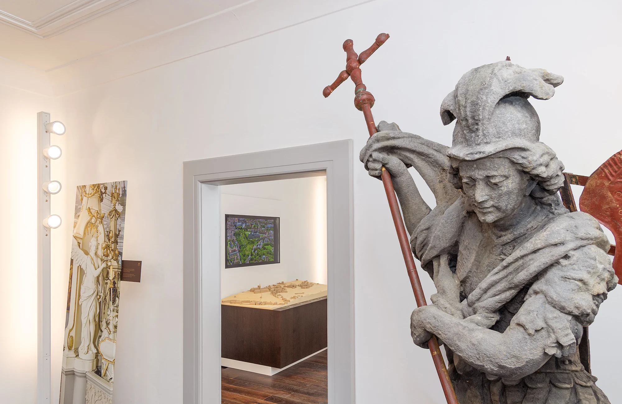 Informationszentrum am Michaelsberg Im Informationszentrum am Michaelsberg können Interessierte mehr über die Geschichte der ehemaligen Klosteranlage erfahren.