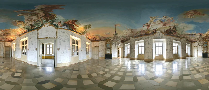 Weißer Saal in Schloss Seehof